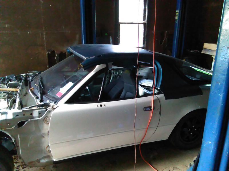 Illustration for article titled Progress on the $500 Miata... Sorta